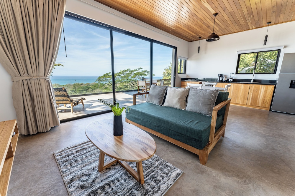 Sea View Paradise Retreat by Sea N' Rent