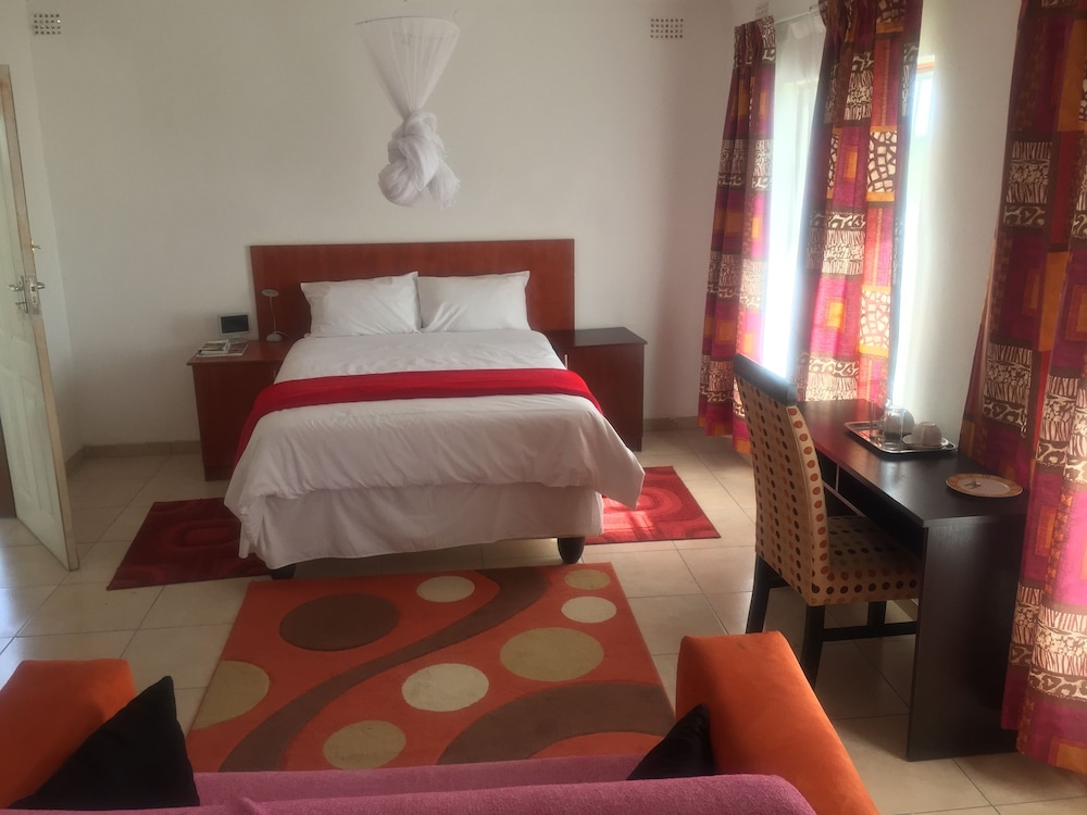 Rakops River Lodge