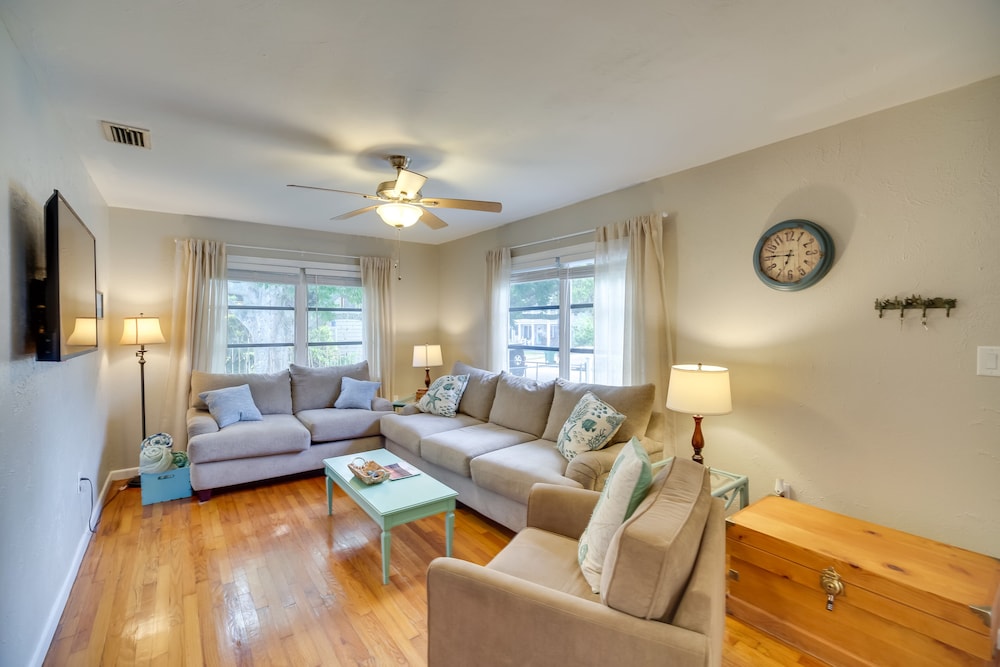 Cozy Cocoa Home - Walk to River & Historic Village view 5