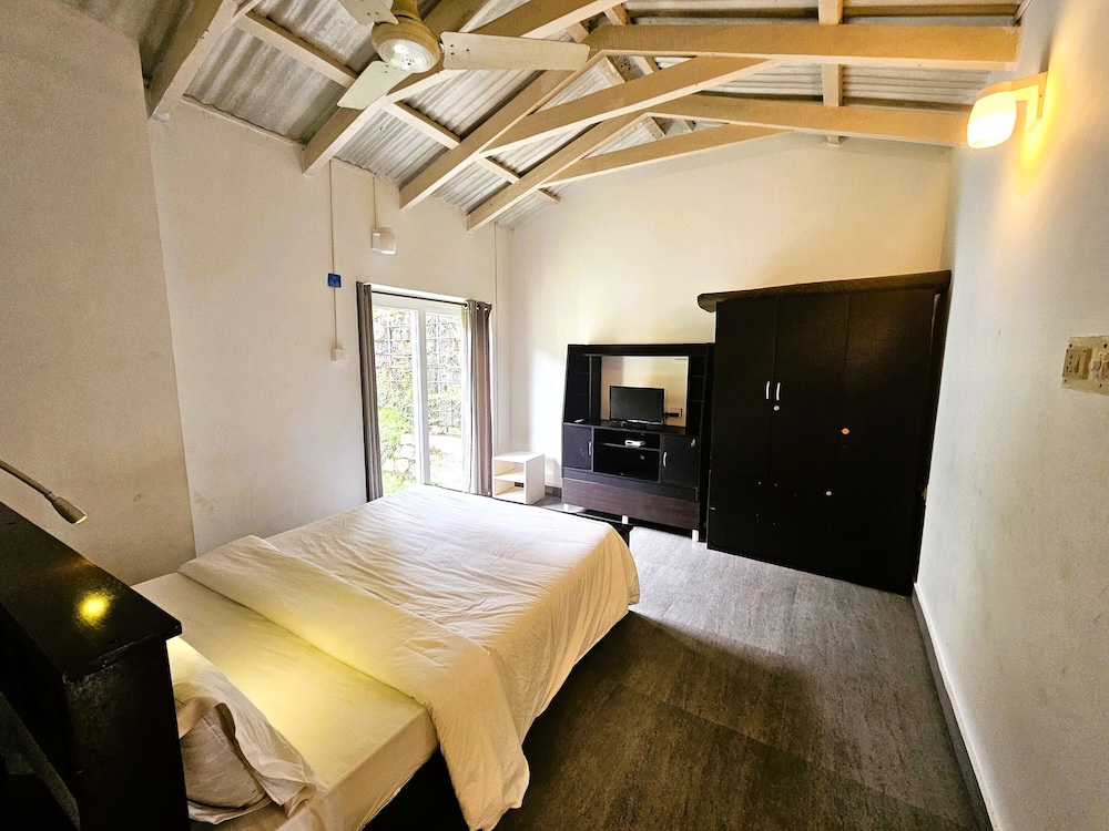 iSTAYS The Colonial Villa Yercaud