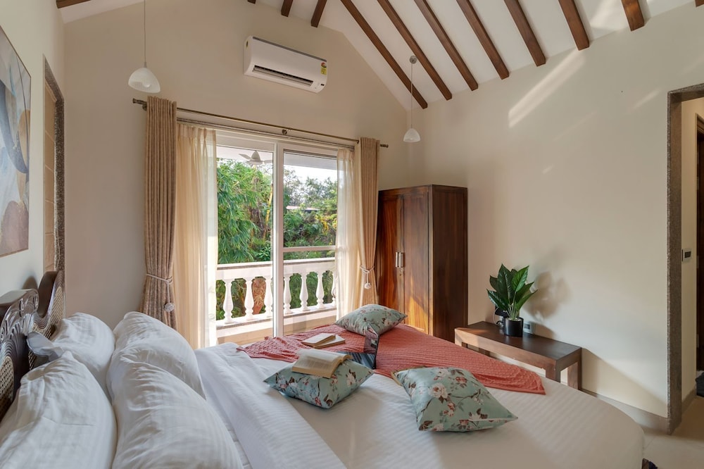 AquaVista Assagao Residency