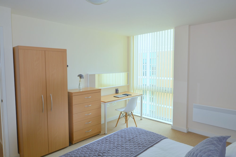 Brightleap Apartments - Silbury View