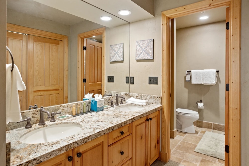 Trail's End Lodge at Deer Valley Resort - Four Bedroom Residence with Spa #12 4 Condo