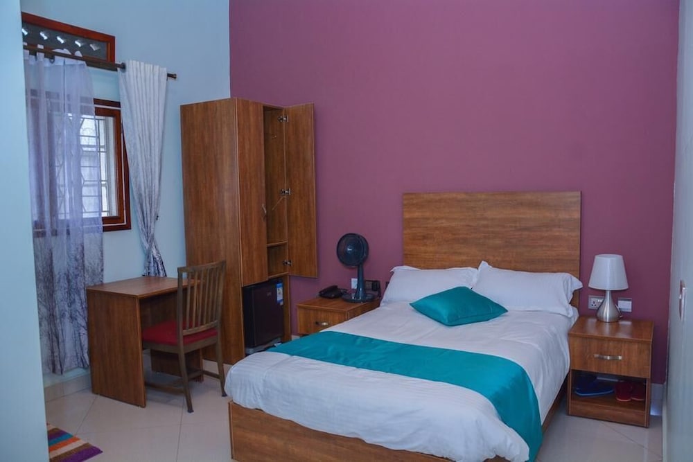 SamWeb Bed and Breakfast view 3