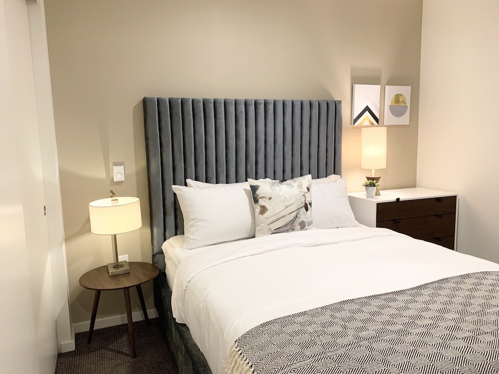 Seattle Vacations - Domicile Suites at Venn on Main - Property Image 3