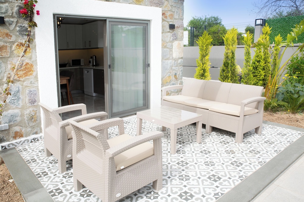 İmportantTravel BD4108 2Bedroomed Villa