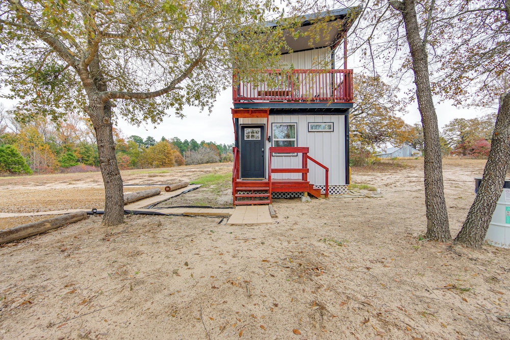 Hike & Explore: 60-acre Outdoor Retreat in Tyler!