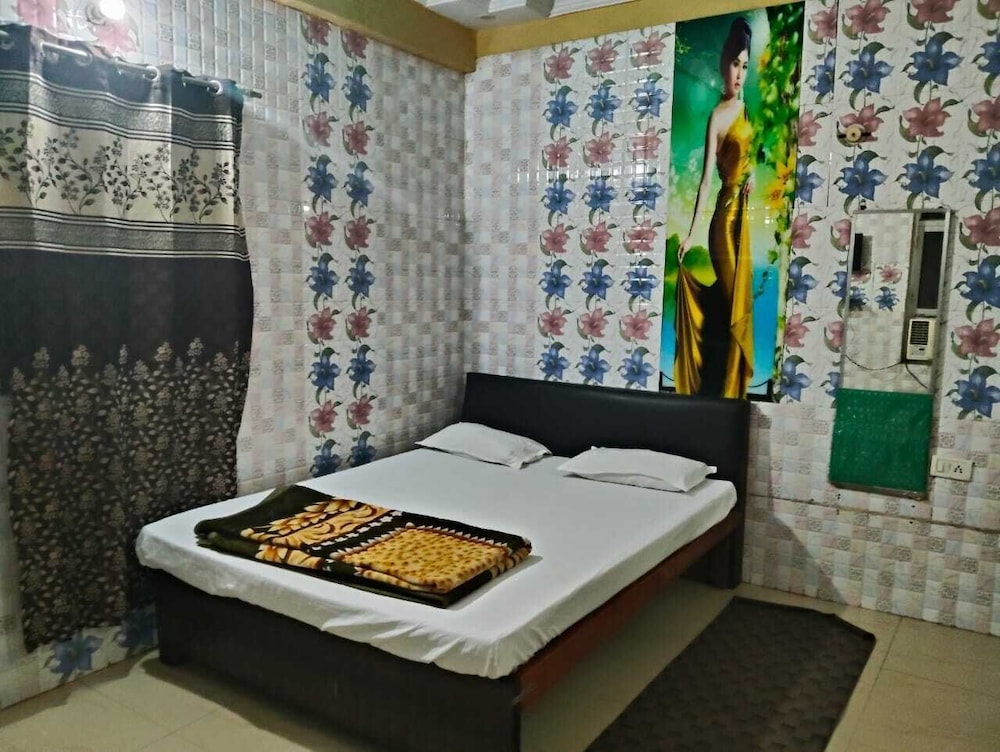 Hotel Yash Palace Kanpur