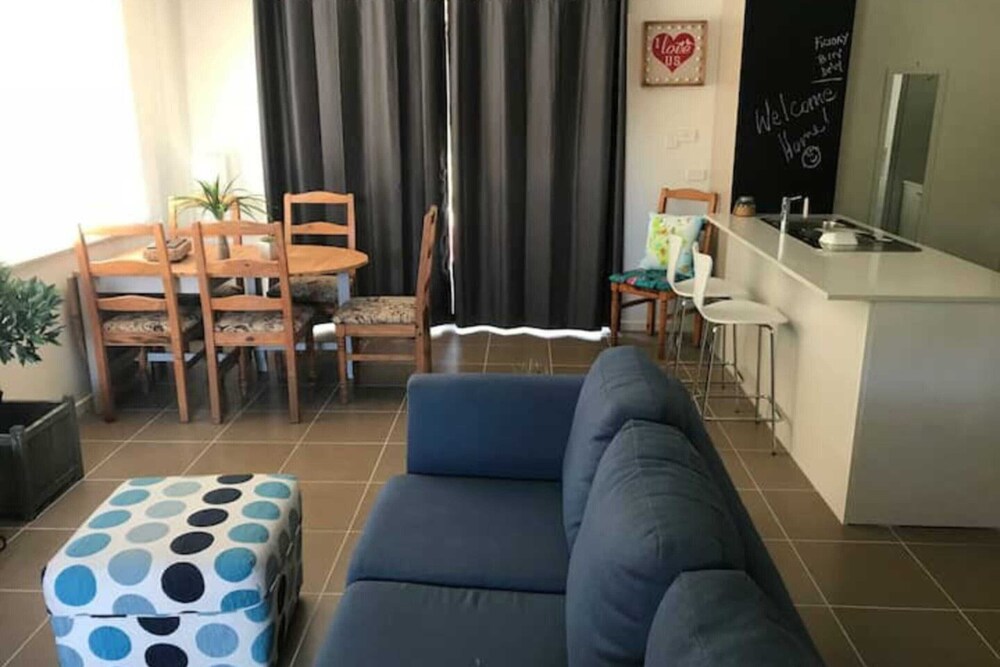 Cheerful 3 Bedroom Home in Ashmore