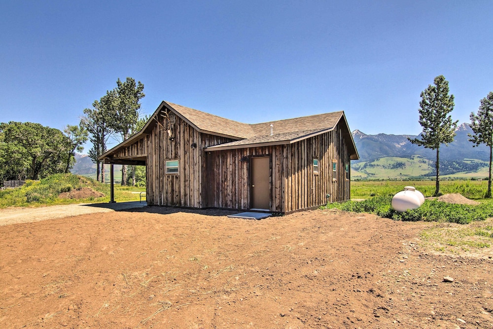 Peaceful Mtn Retreat ~ 43 Mi to Yellowstone! view 3