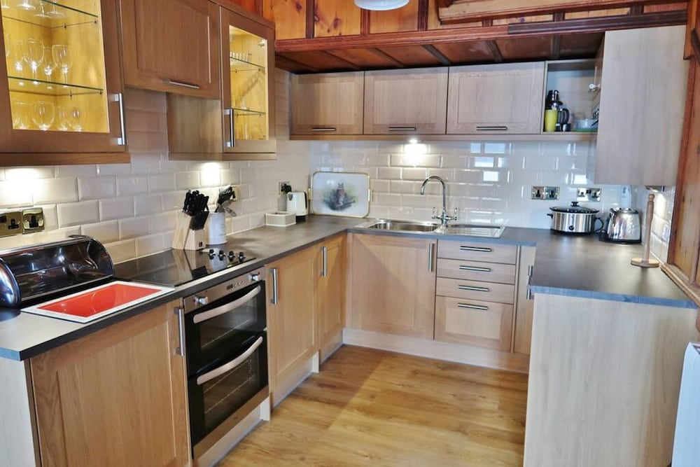 Loch Rannoch Highland Club Lochside Lodge 01