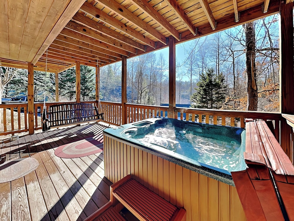 Smoky Bear Hideaway by Jackson Mountain Rentals