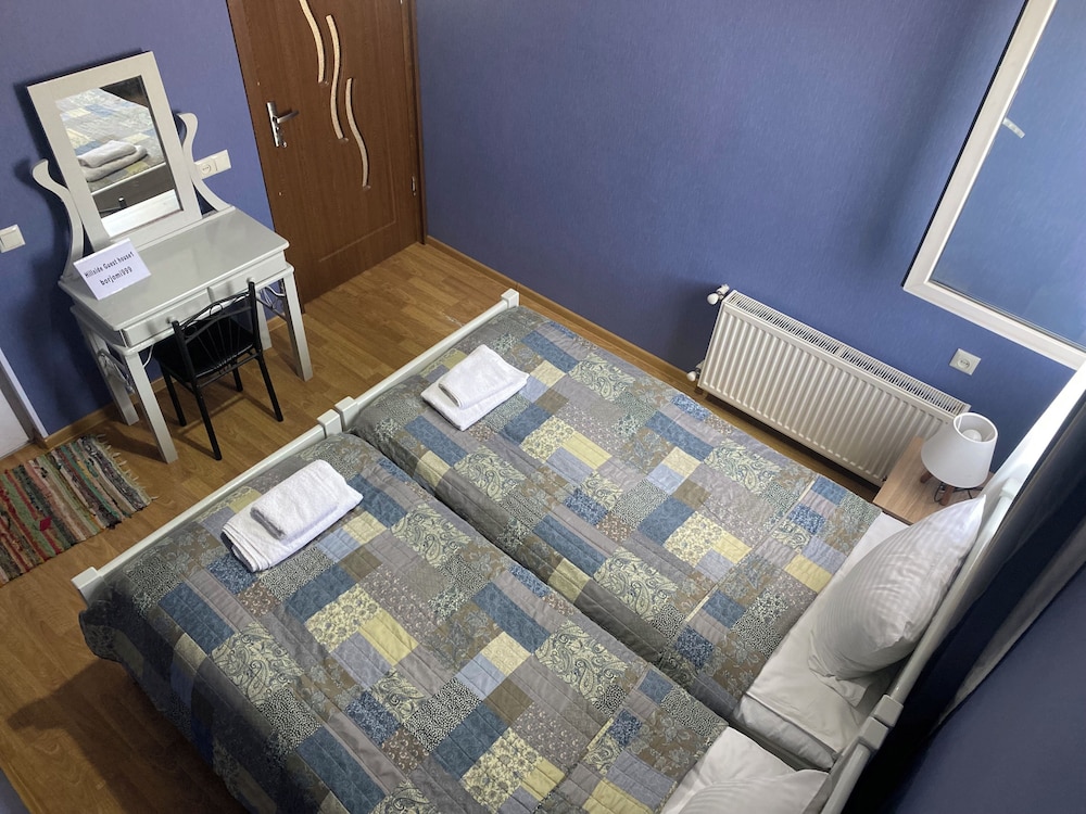 Hillside Guesthouse
