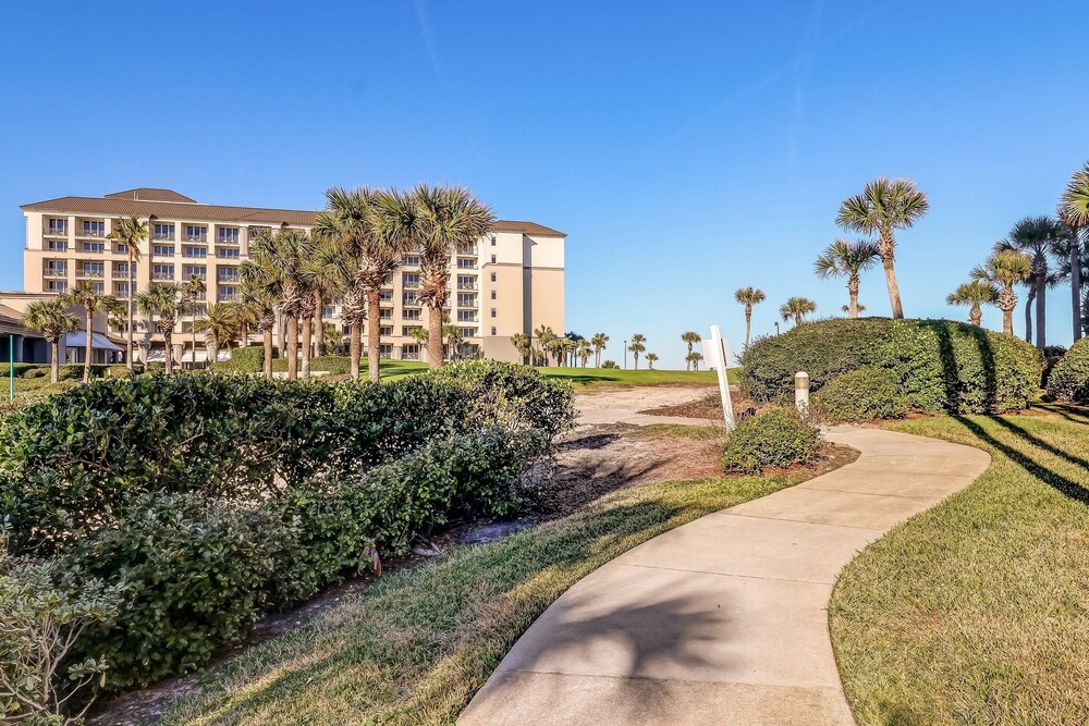 Ocean Place Condo with Direct Access to the Beach by RedAwning