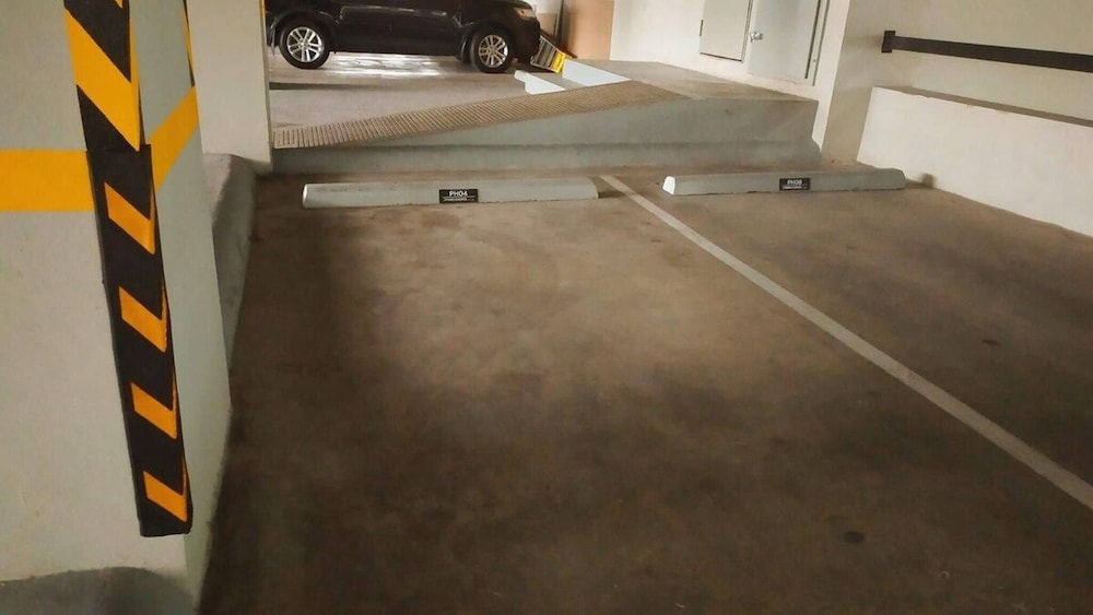 Luxury Condo 1 Br Pool Excellent Location