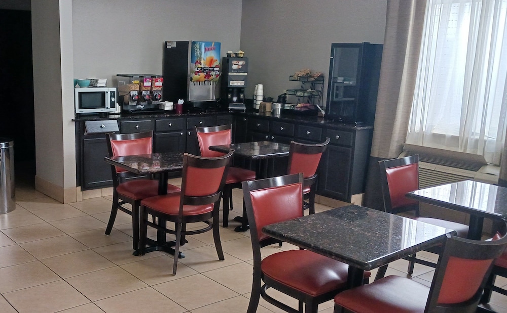 Red Roof Inn & Suites Jackson - Richland