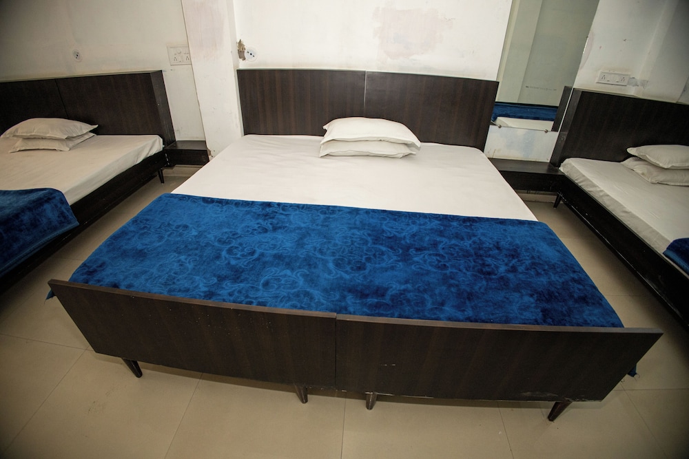 Sri Residency
