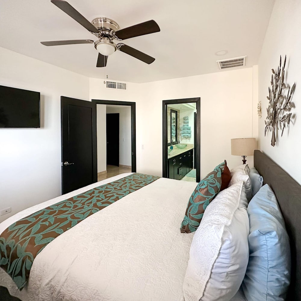 301 B Linda Vista Tranquil Sunset Vistas