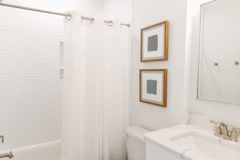 Enclave at Lyndell Lane by Avantstay Private Pool