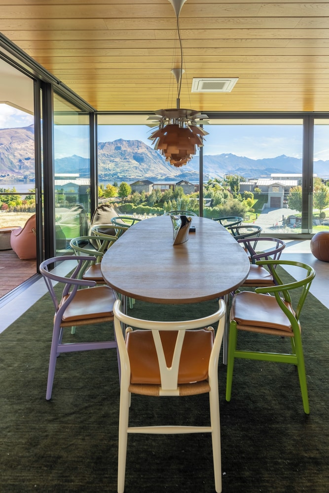 Ridgecrest - Lake Views - Sleeps 12