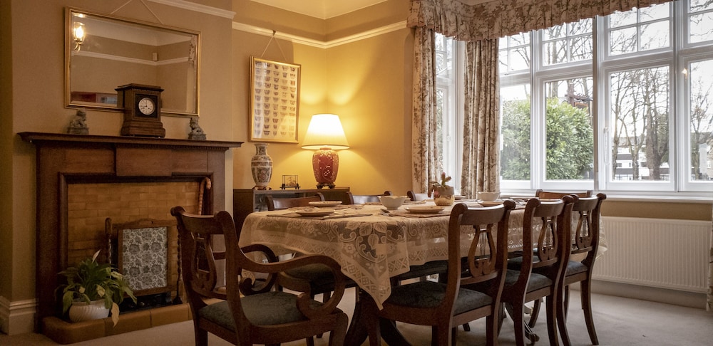 Sandfield Guest House