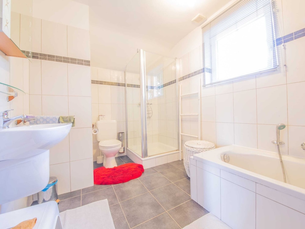 Holiday Home Le Jardin de Satine et Celestine in Durbuy