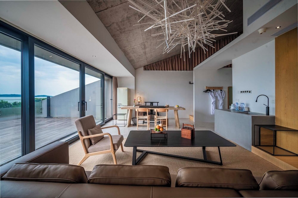 CLOUD RETREAT
