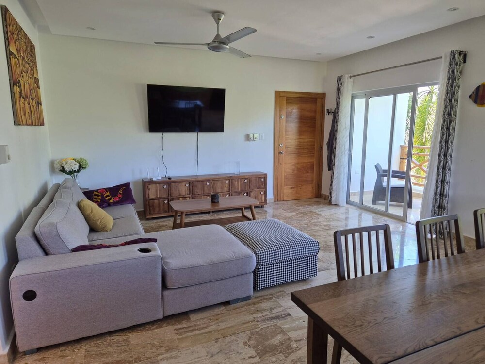 Large 3-bedroom Apartment