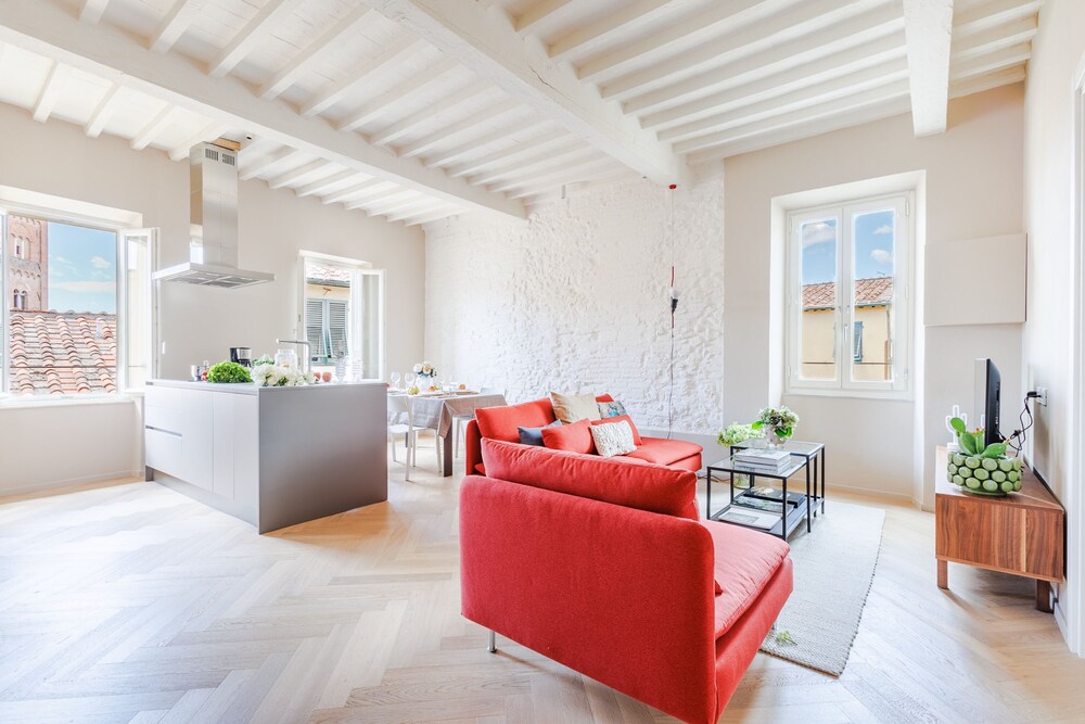 The White Lotus Penthouse