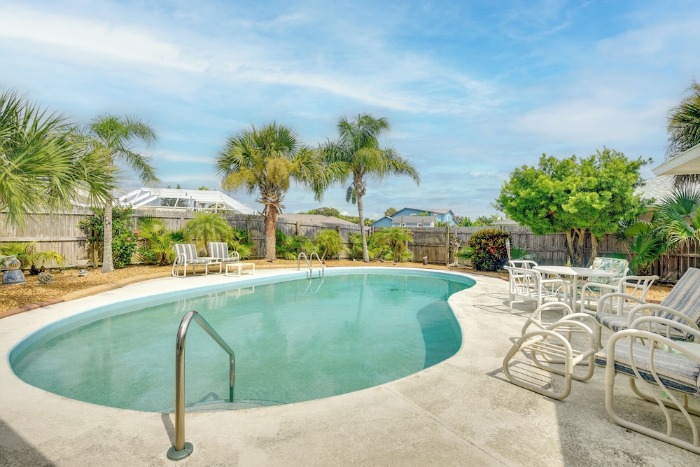 Swim, Fish & Walk to Shore: Ormond Beach Home!