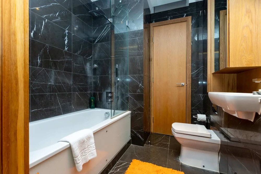 Luxurious 2 Bedroon Flat in the Heart of London