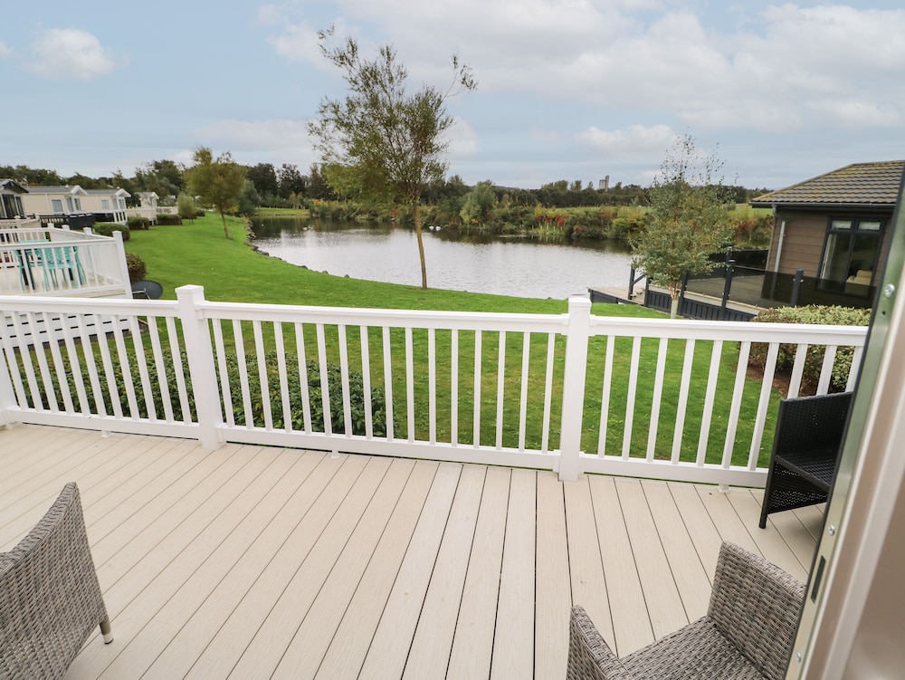 10 Cheviot View