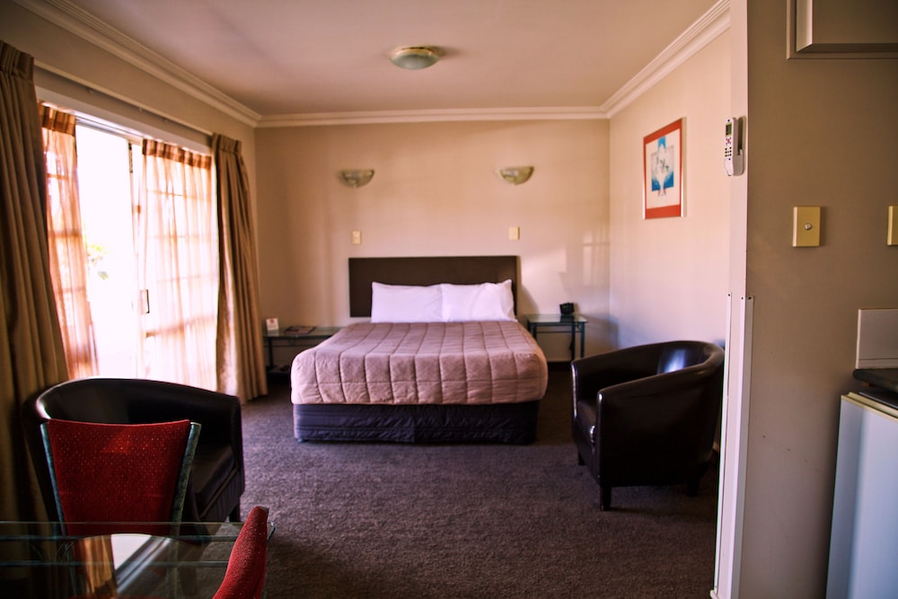 Barclay Motel