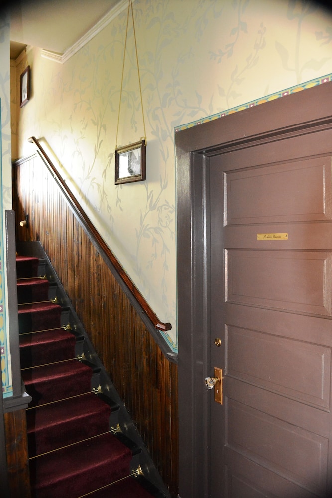 Alaska Heritage House Bed and Breakfast