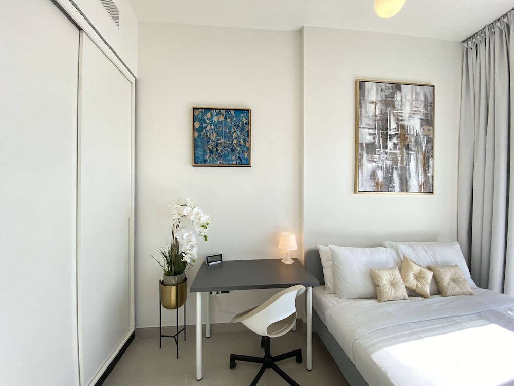 Lux BnB Collective-1 -Dubai Hills