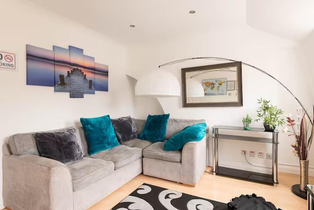 Cosy London Apartment Near River Thames