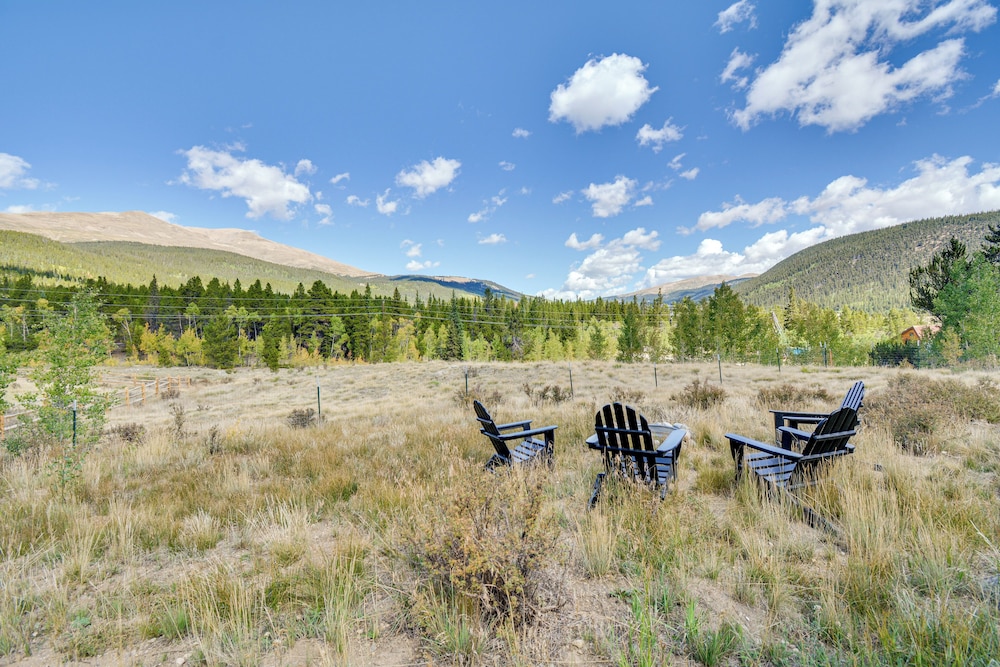 Hot Tub & Deck: Cabin Near Dtwn Alma & Breck
