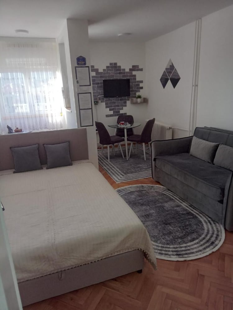 Charming Studio Apartment in Novi Pazar With City & Mountain Views