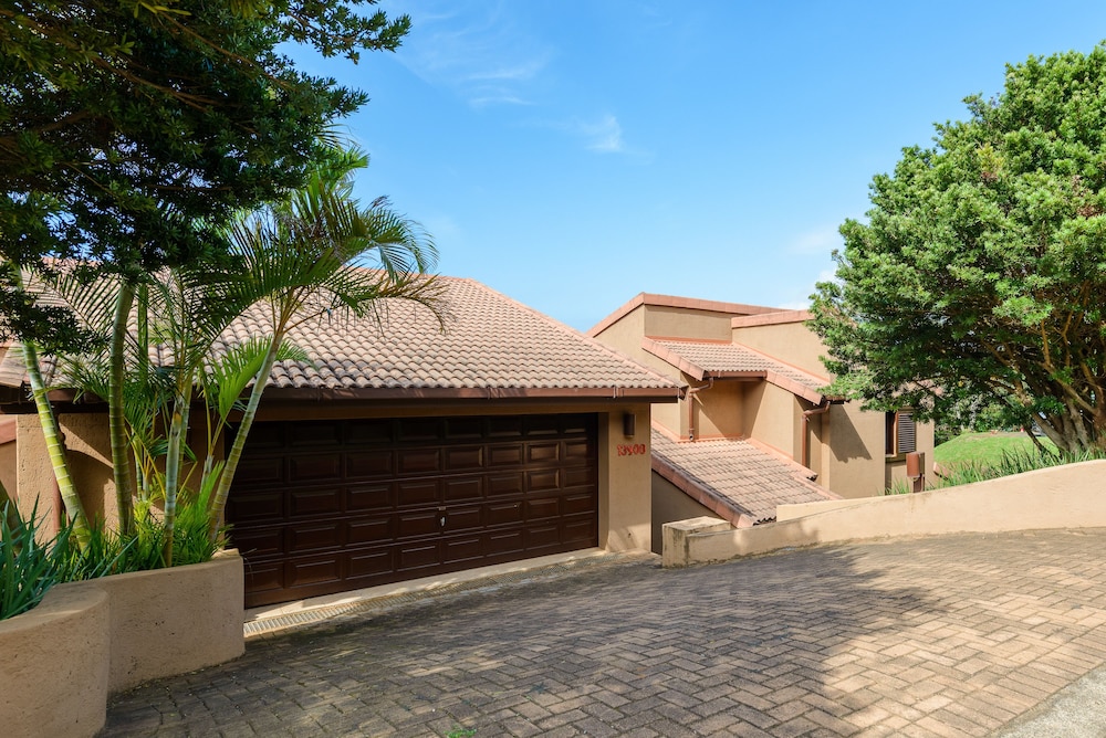 San Lameer Villa Rentals Three Bedroom Luxury 13908