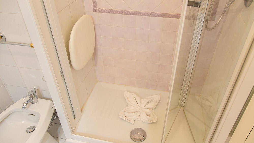 Rental In Rome Colosseum Apartment