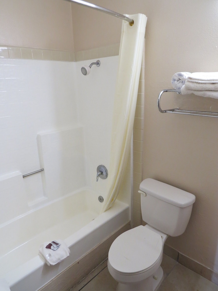 Executive Inn and Suites