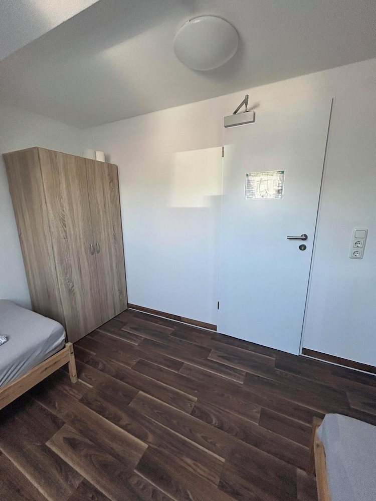 2-Rent Group Hostel Zimmer&Apartments GKP2