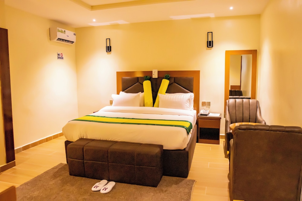 Villa Hilton Hotels & Apartments
