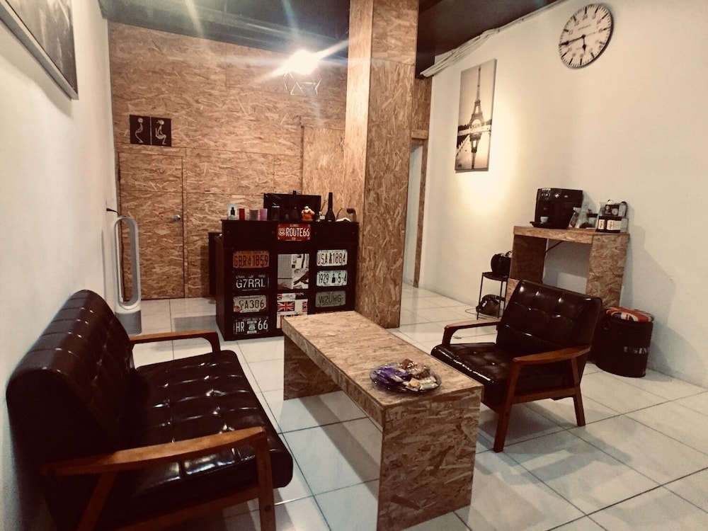 JR House
