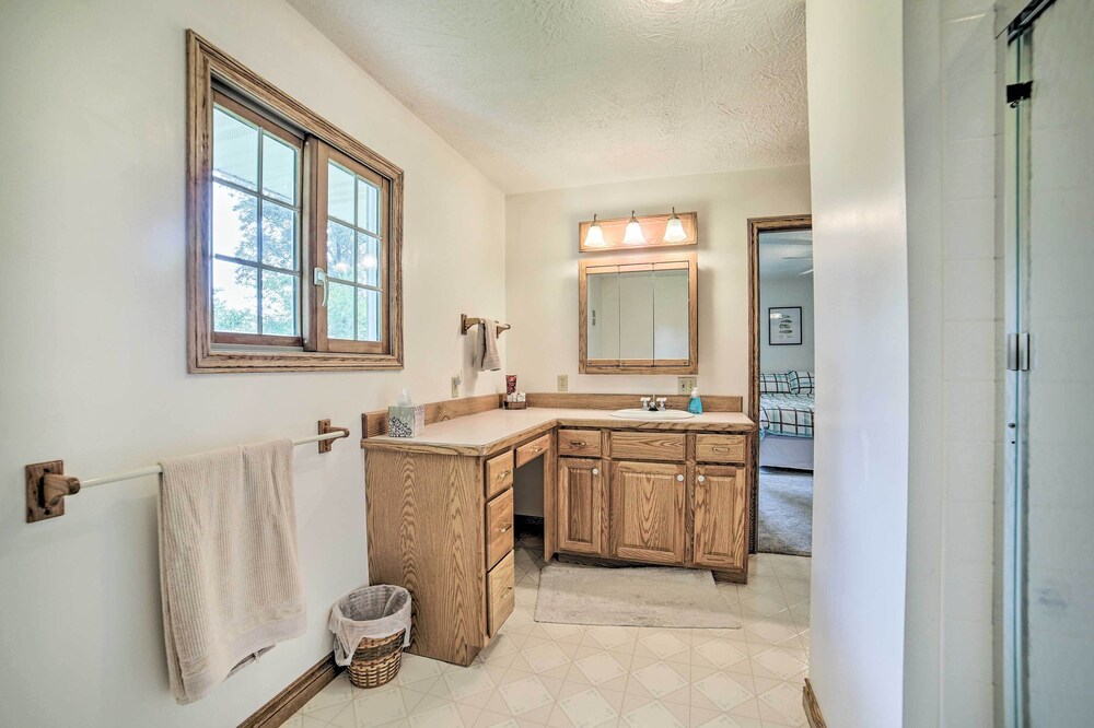 Family-friendly Retreat on Long Noble Lake! view 4