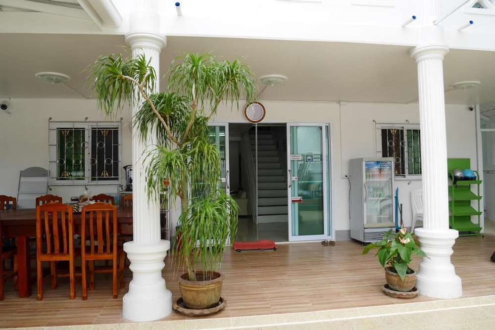 Nawee Guesthouse Sairee - Hostel
