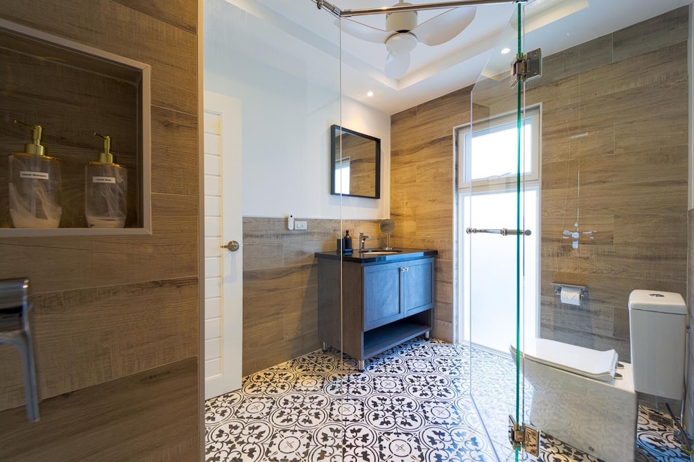 Brand-New Modern 3-Bedroom Villa MB20