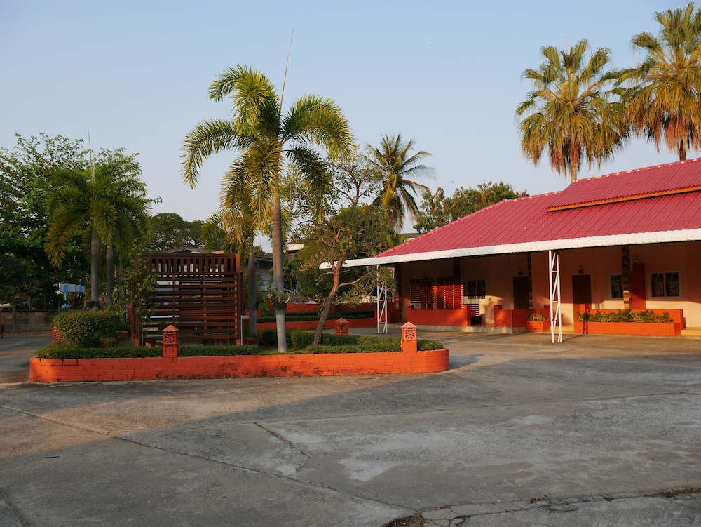 Ploy Resort