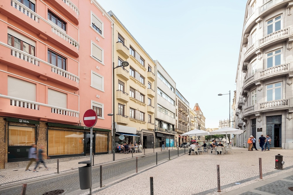 Rivol3 · Stunning 1BR w/ Private Terrace