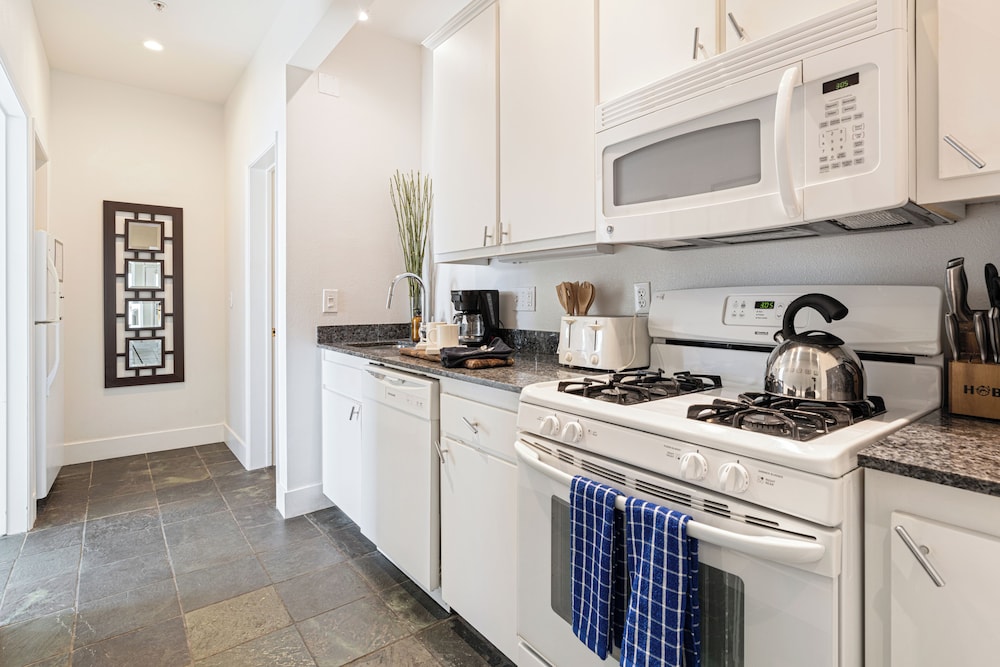 The Cayucan Bungalows by AvantStay Pet-Friendly Getaway Steps from Cayucos State Beach